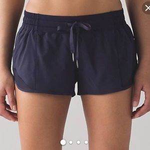 Lululemon Hotty Hot 2.5” Navy Blue Shorts